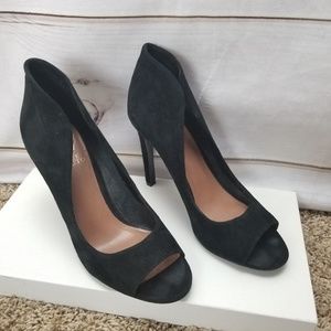Vince Camuto open toe Shoes Suede